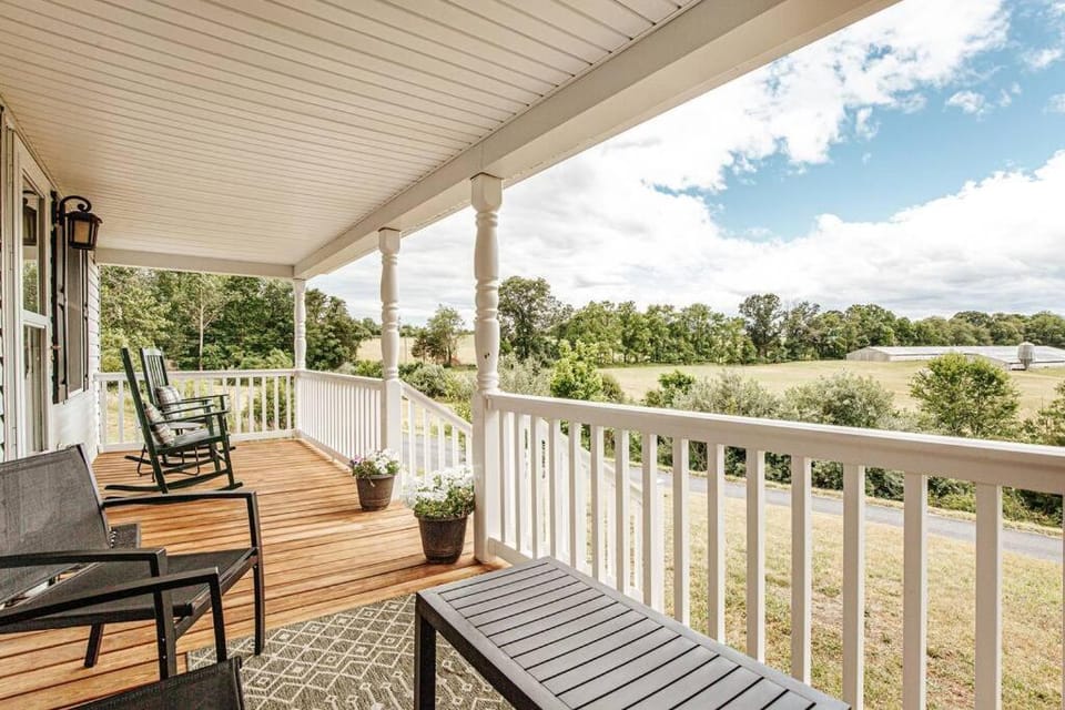 Patio, Natural landscape, Balcony/Terrace, Seating area, Garden view