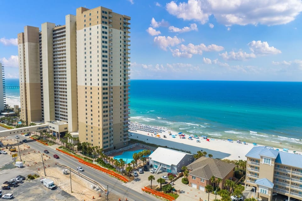 Front Beach Retreat A2 Apartment in Panama City Beach
