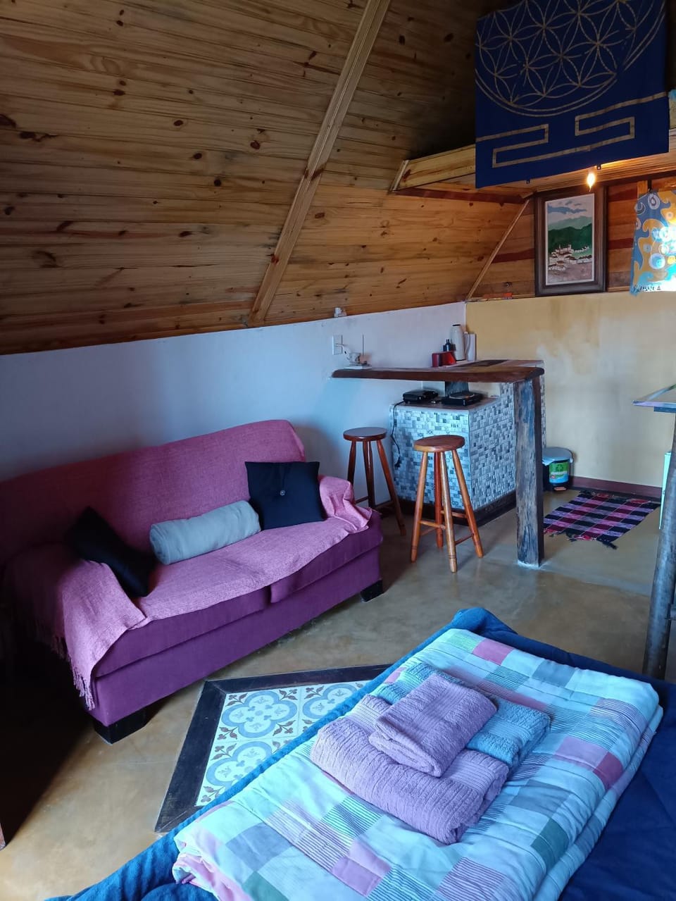 Kitchen or kitchenette, Seating area, Dining area