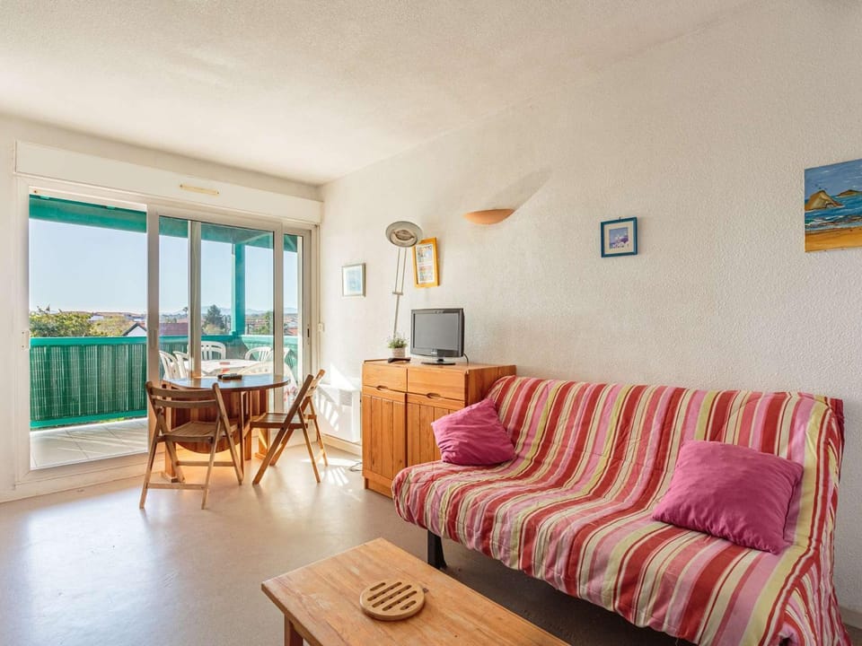 Appartement à Anglet avec Terrasse, Proche Plages et Commerces, Piscine et Parking - FR-1-3-592 Apartment in Biarritz
