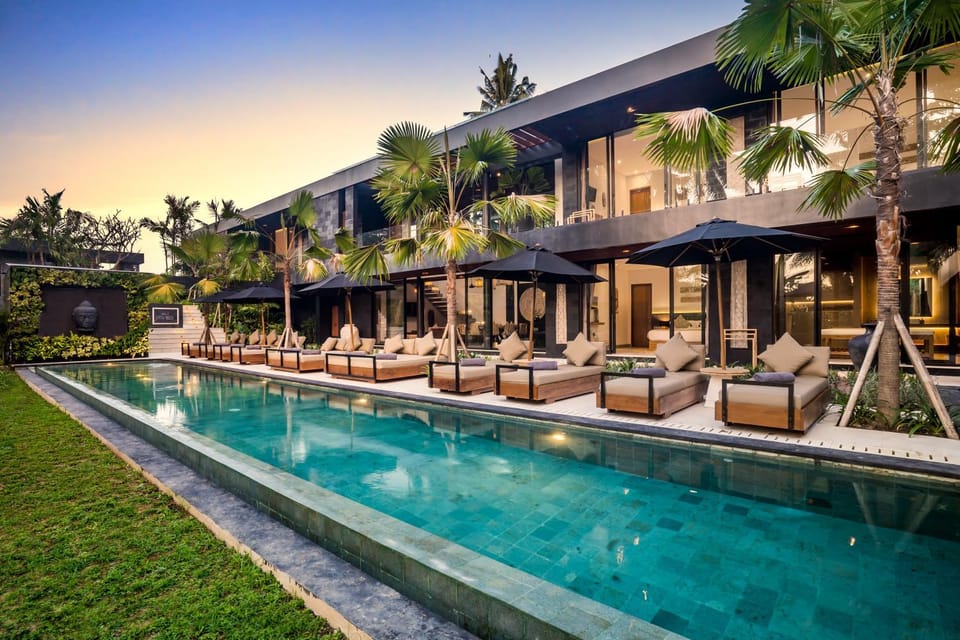Property building, Pool view, Swimming pool, sunbed
