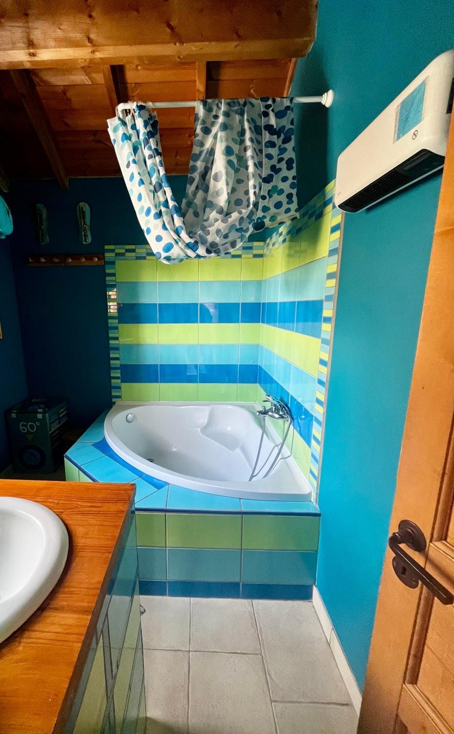 Bathroom, Bath