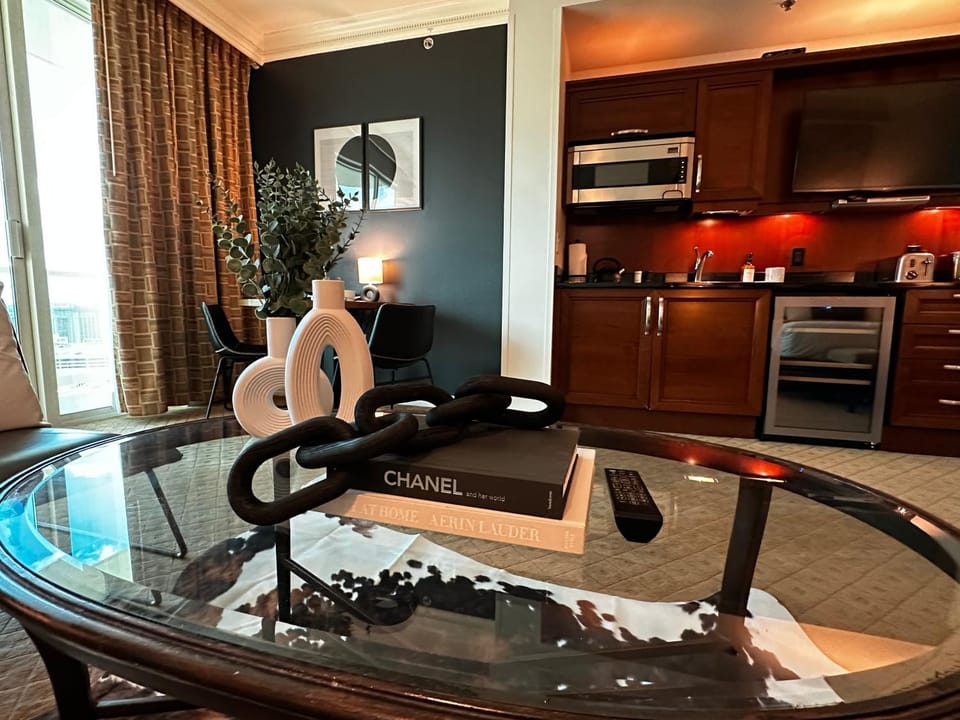 Premium Suite MGM Signature HIGH FLR Balcony Strip View Apartment hotel in Las Vegas Strip