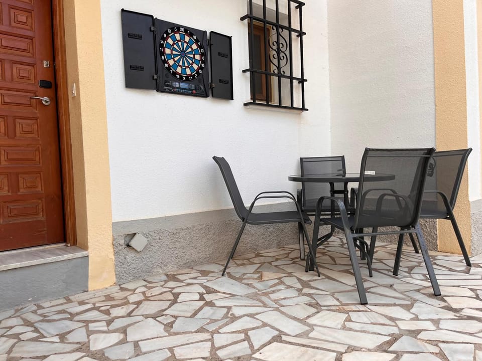 Patio, Seating area