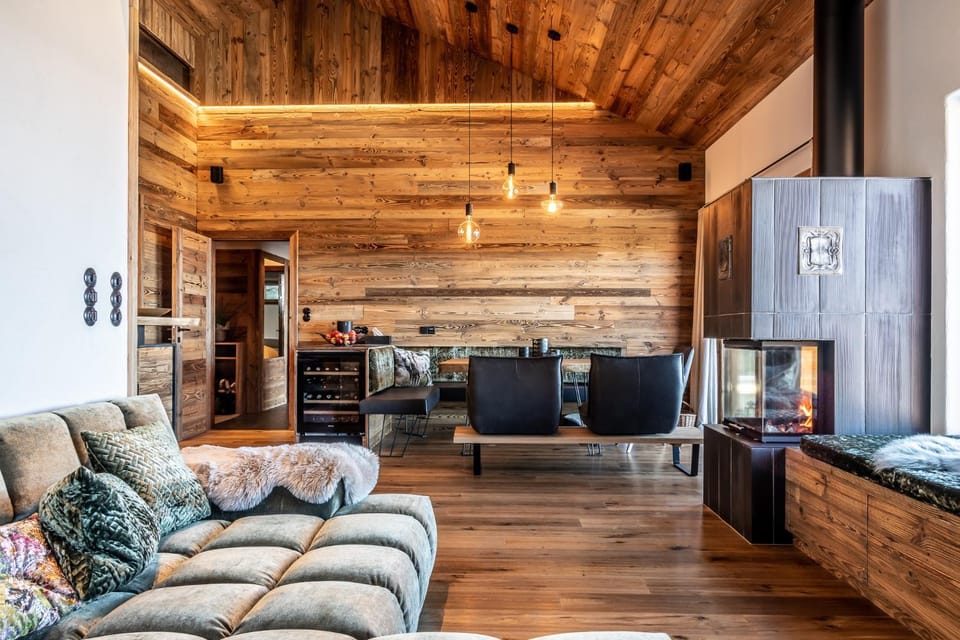 Living room, Seating area, Dining area, Food