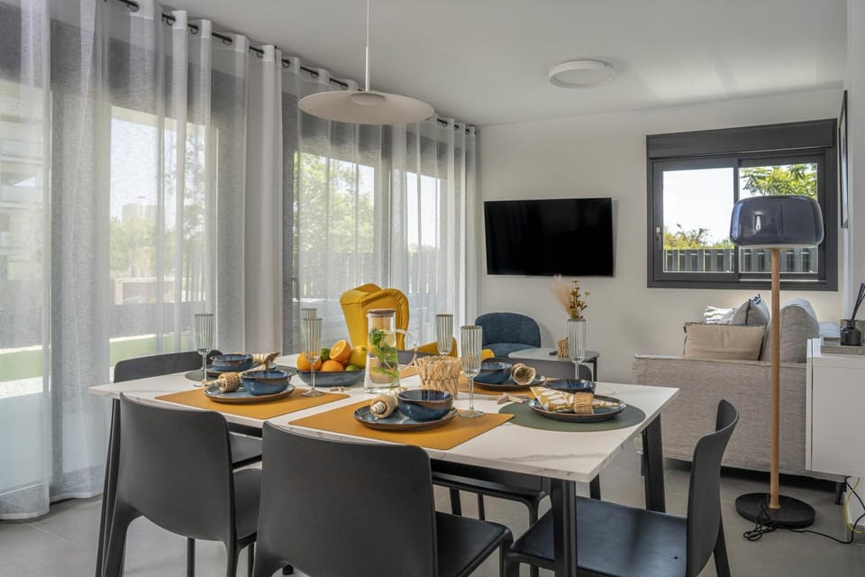 TV and multimedia, Coffee/tea facilities, Living room