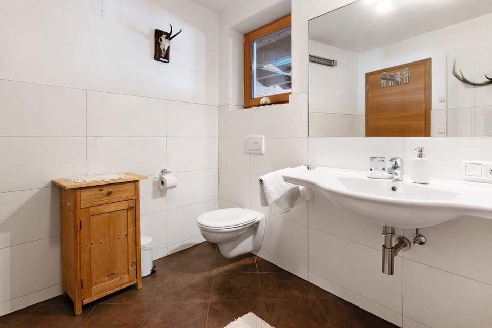 Bathroom, Living room