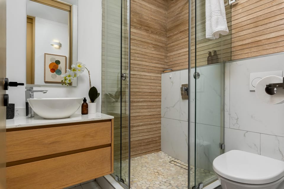 Shower, Toilet, Bathroom