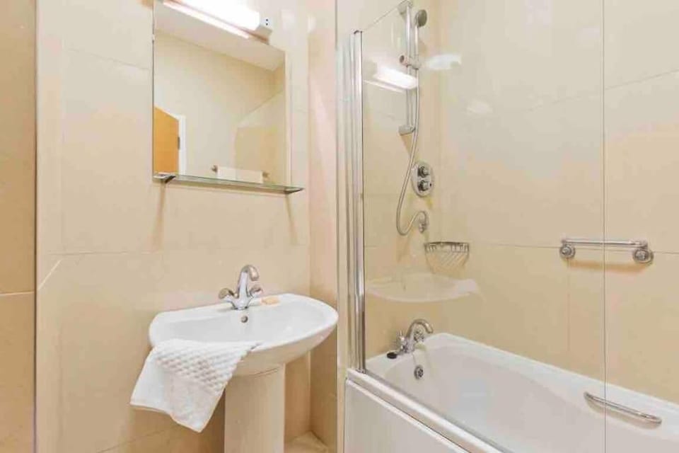 Luxury Two Bedroom Apt in Dublin Apartment in Dublin