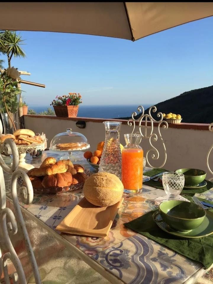 Balcony/Terrace, Italian breakfast
