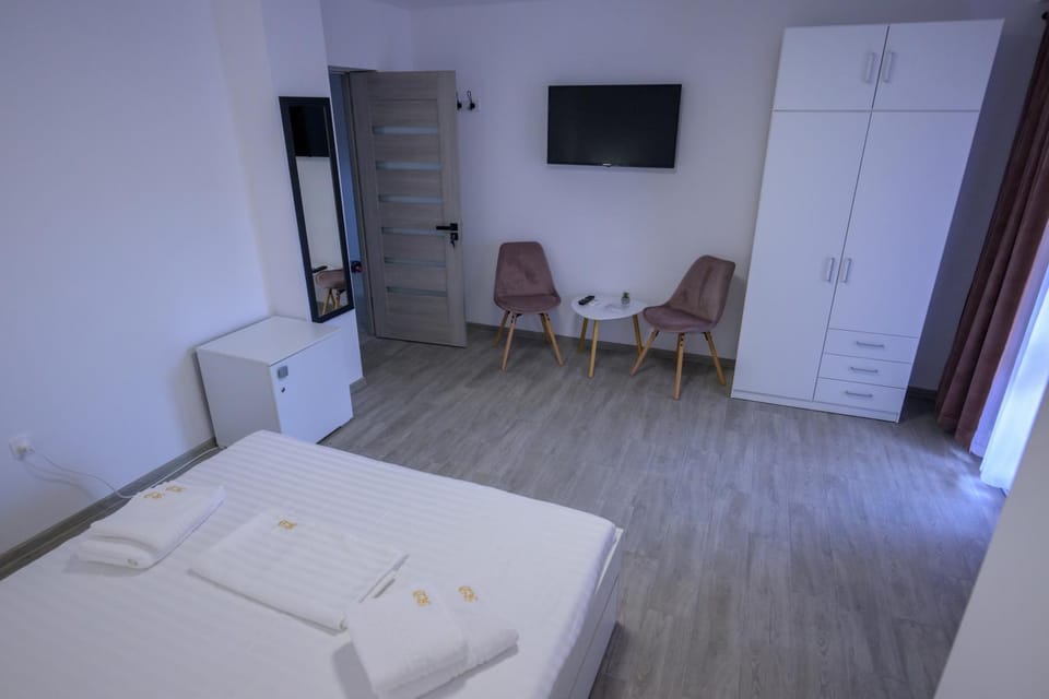 Living room, Photo of the whole room, Seating area, wardrobe
