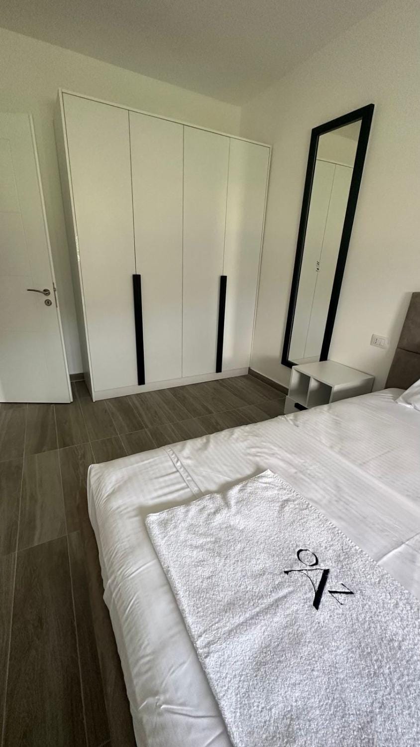 Bedroom, wardrobe