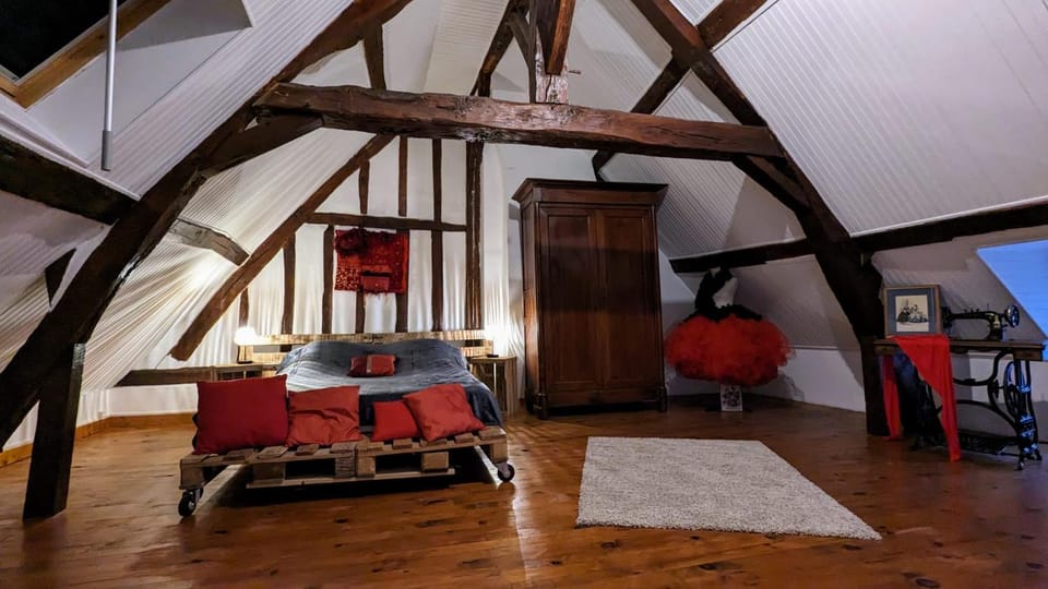 Photo of the whole room