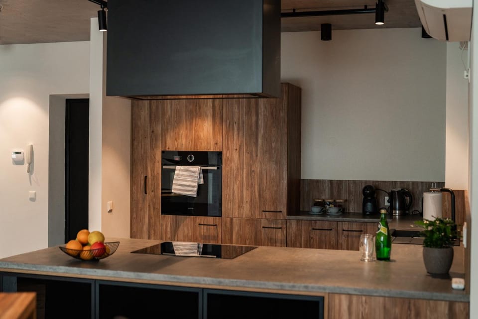 Kitchen or kitchenette, oven