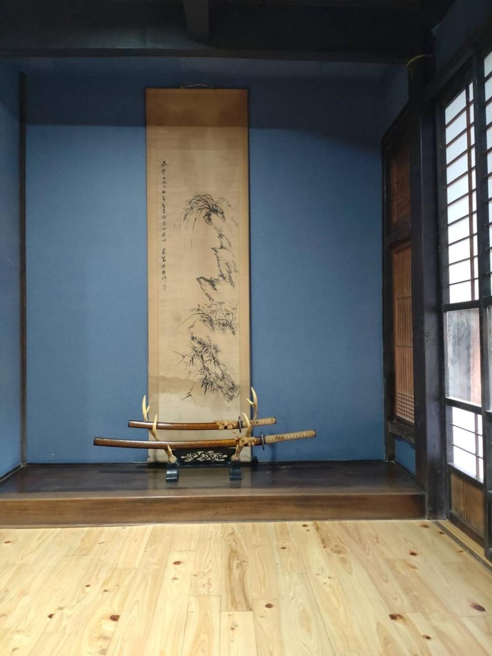 Property building, Photo of the whole room