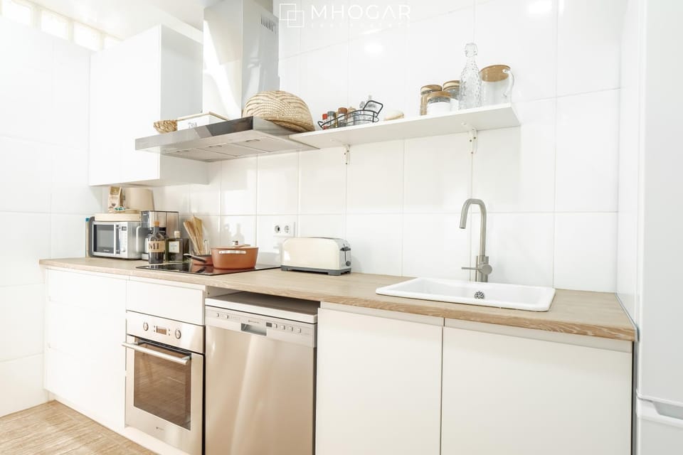 Coffee/tea facilities, Kitchen or kitchenette, minibar, pet friendly, stove, toaster
