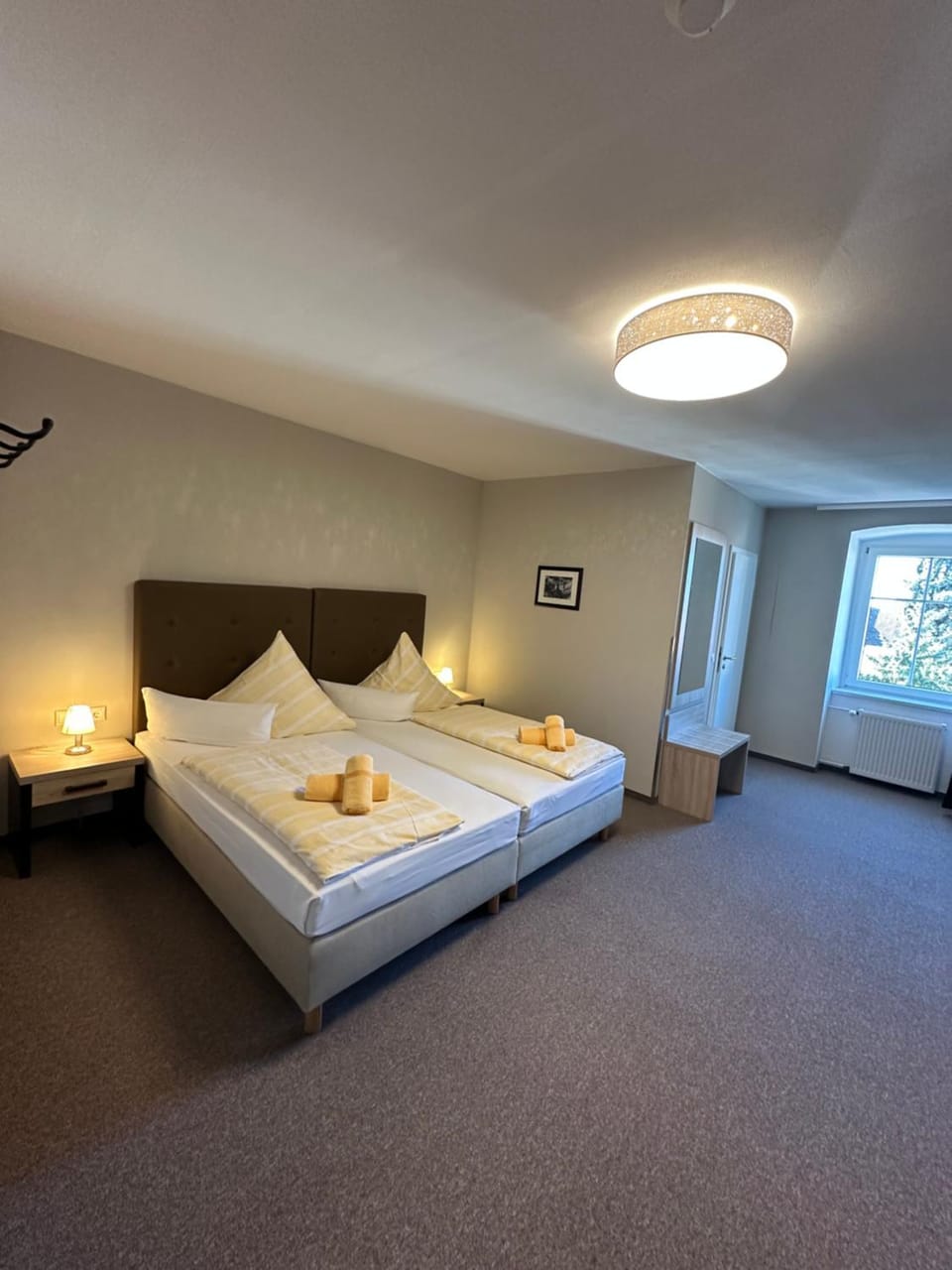 Bed, Photo of the whole room