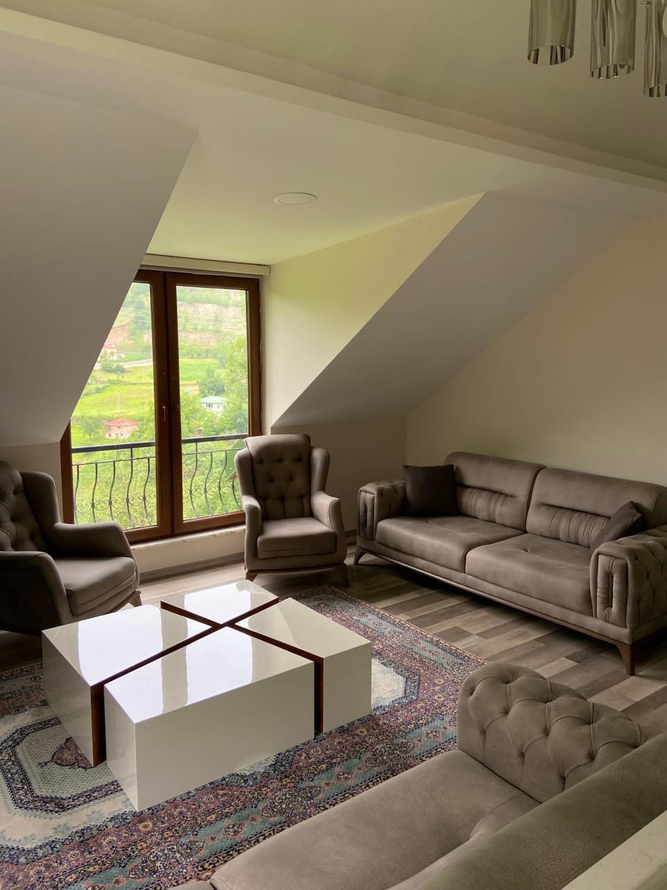 Living room, Seating area