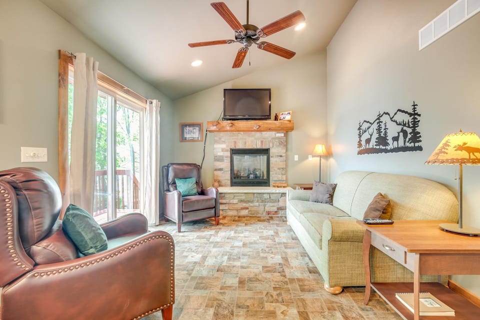 Pet-Friendly Wisconsin Cabin on Lake w/ Fire Pit! Cabin in Wisconsin