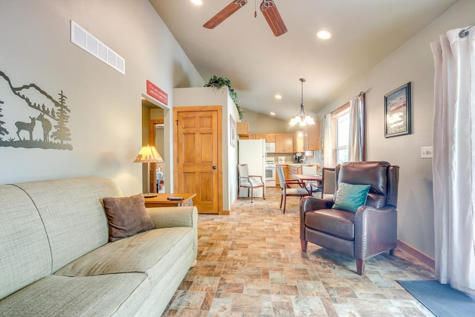 Pet-Friendly Wisconsin Cabin on Lake w/ Fire Pit! Cabin in Wisconsin