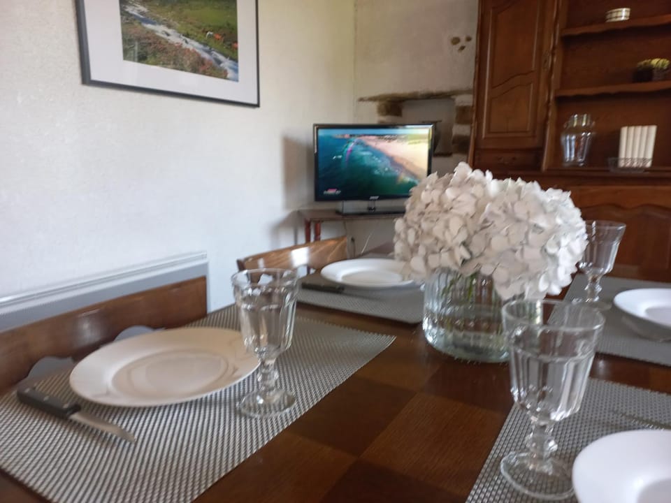 TV and multimedia, Dining area