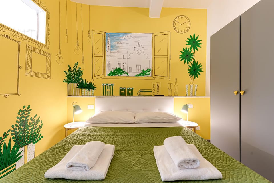 Bed, Bedroom, towels