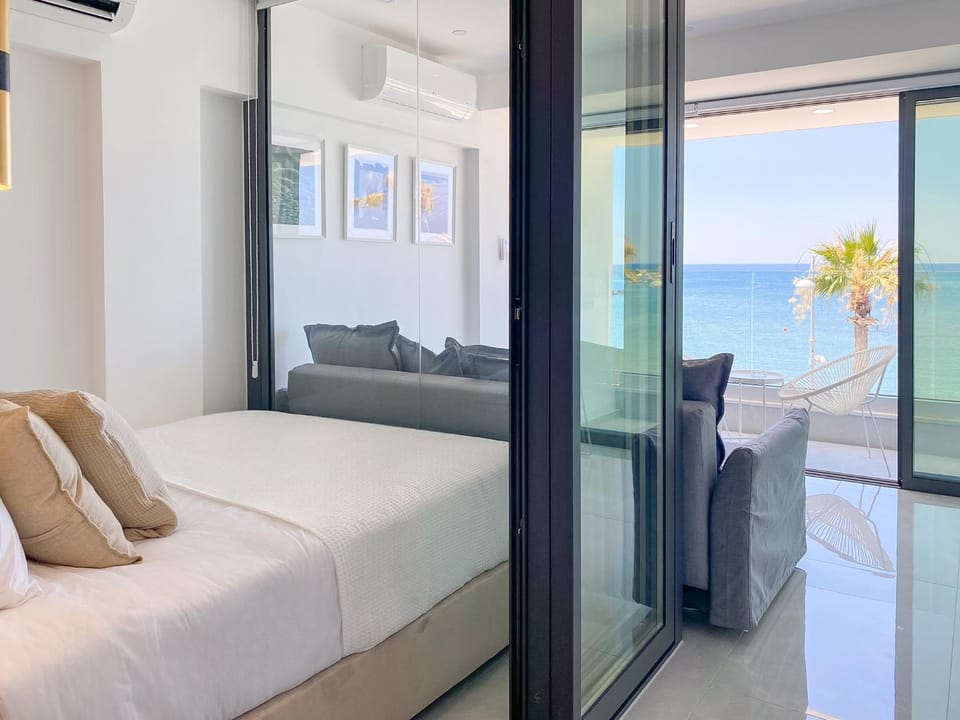 Bed, View (from property/room), Bedroom, Sea view