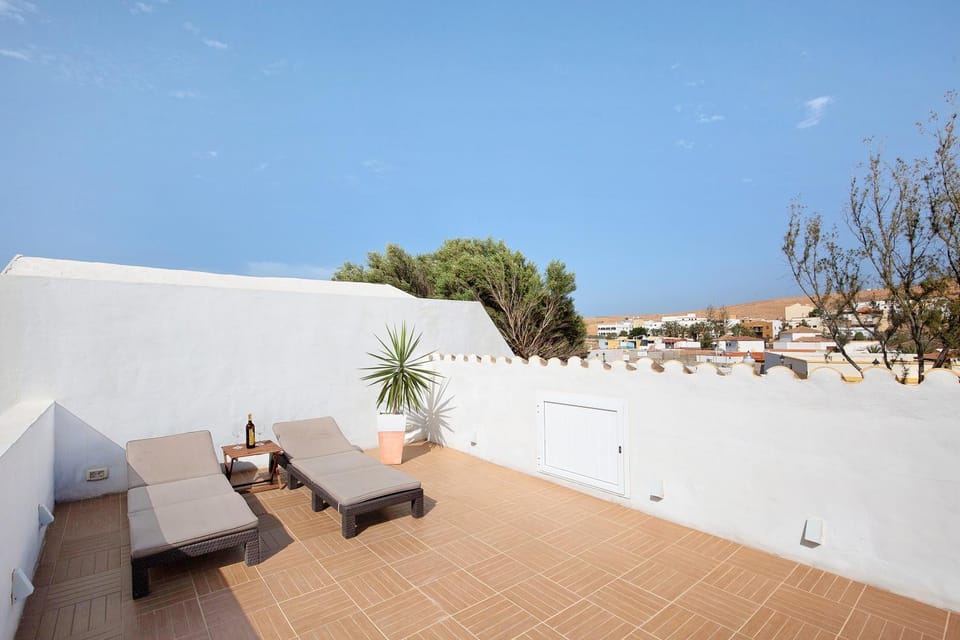 Property building, Balcony/Terrace