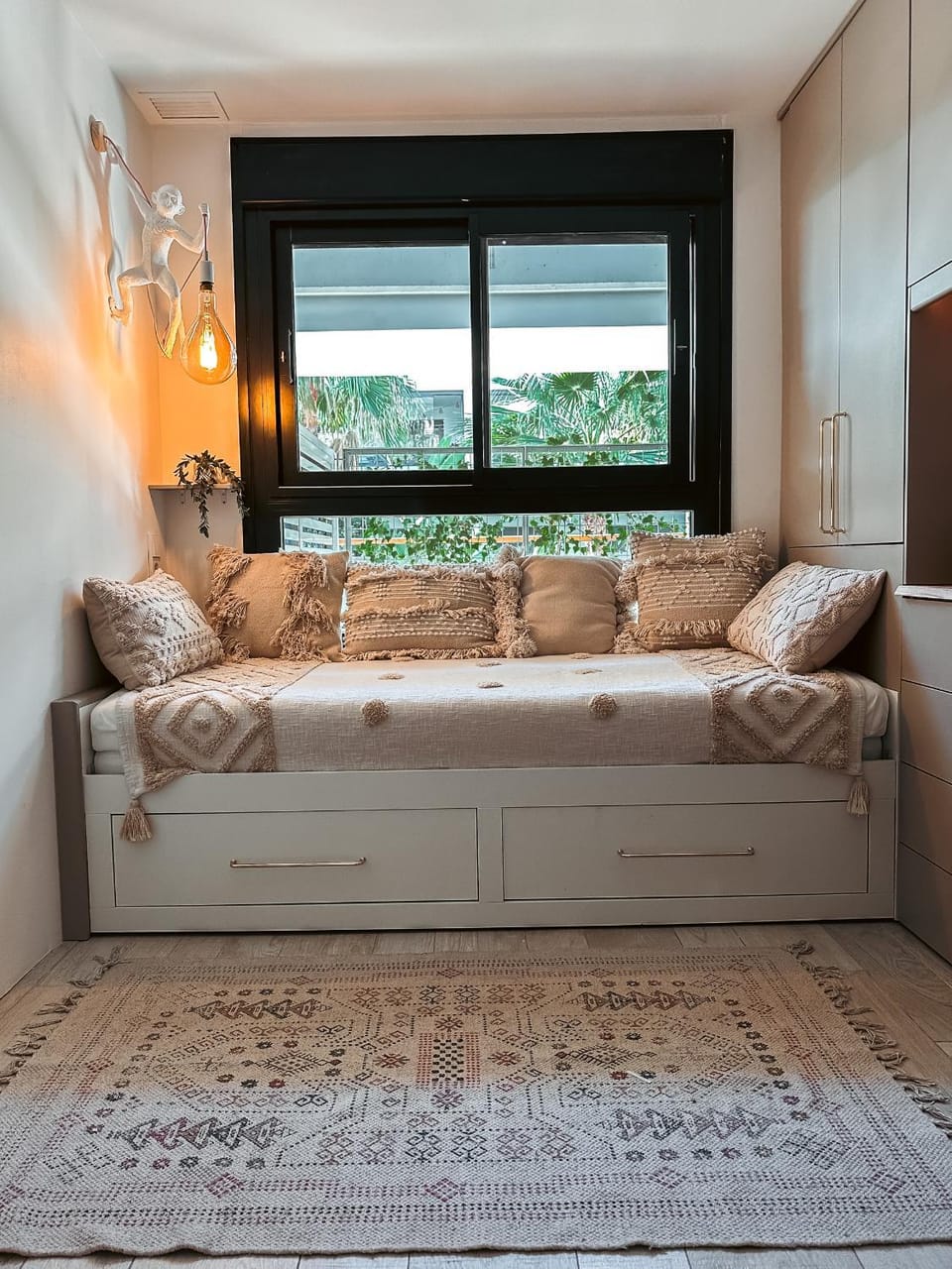 Bed, Bedroom