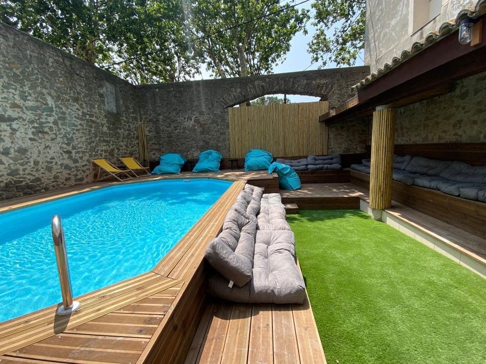 Swimming pool