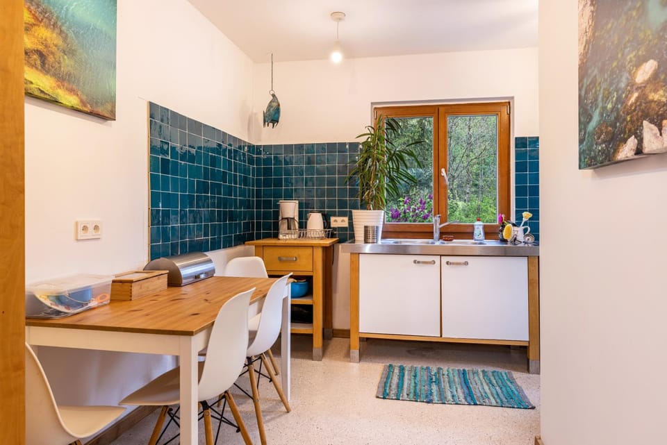 Property building, Kitchen or kitchenette, Living room