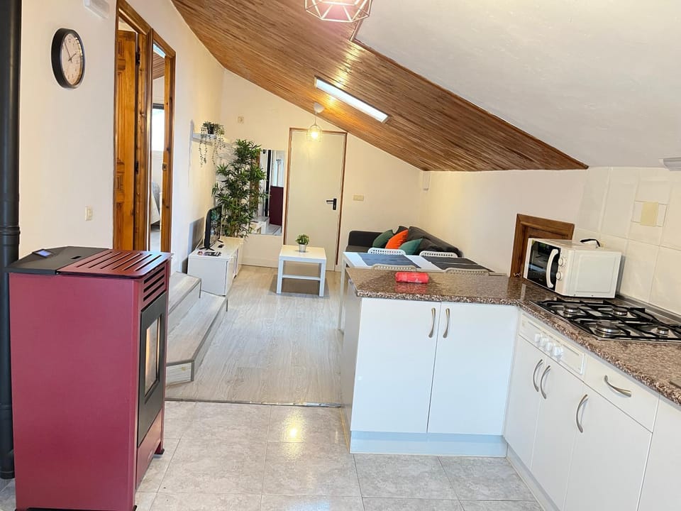Kitchen or kitchenette, Living room, kitchen