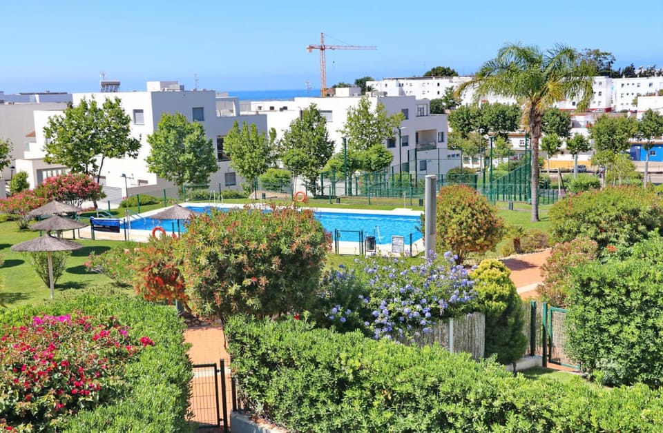 Off site, Garden, Swimming pool