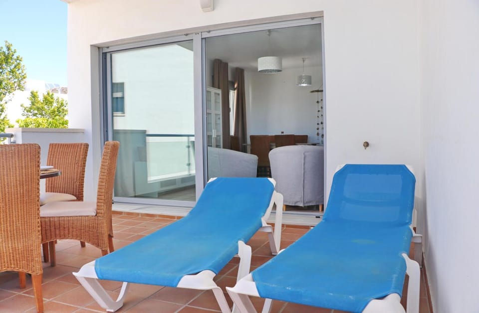 Off site, Balcony/Terrace, sunbed