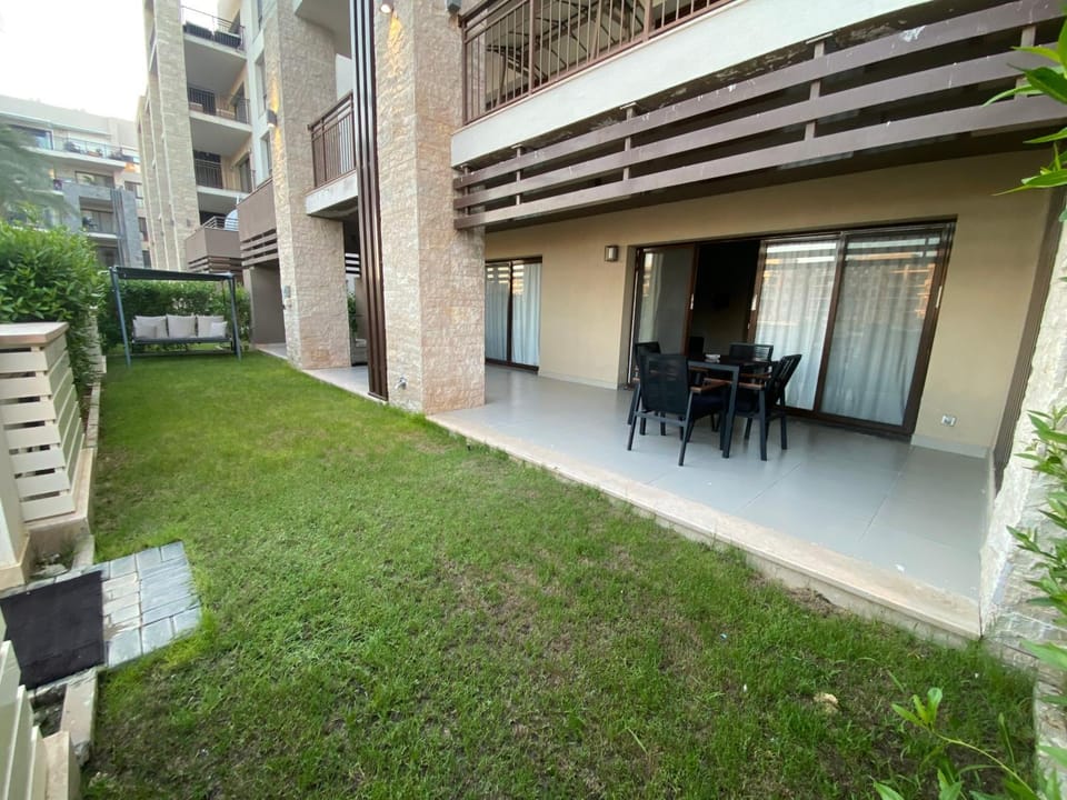Patio, Day, Garden, View (from property/room), Balcony/Terrace, Dining area, Garden view