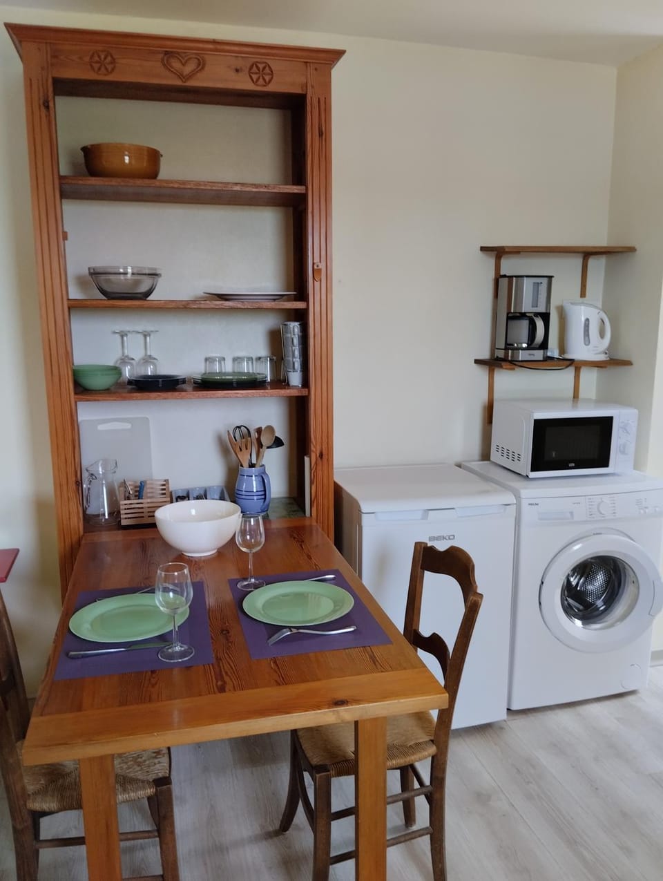 Studio calme dans les vignes avec piscine Apartment in Provence-Alpes-Côte d'Azur
