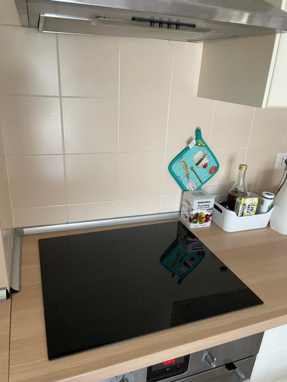 Kitchen or kitchenette, kitchen
