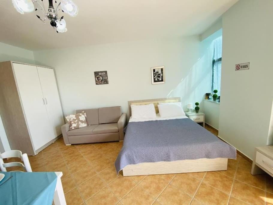 Sea View Studio Apartment in Vlorë