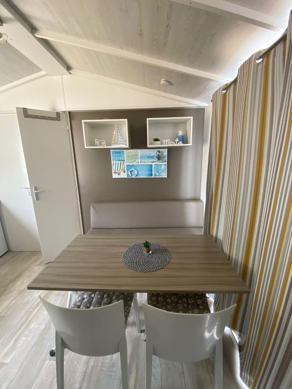 Mobilheim Wattwurm mit Veranda am Kransburger See 555 House in Lower Saxony, Germany