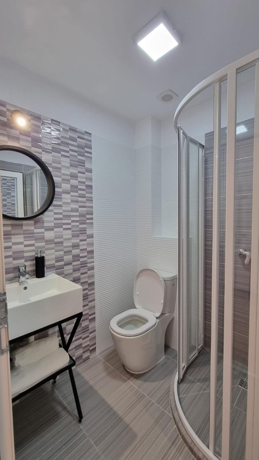 Shower, Toilet, Bathroom