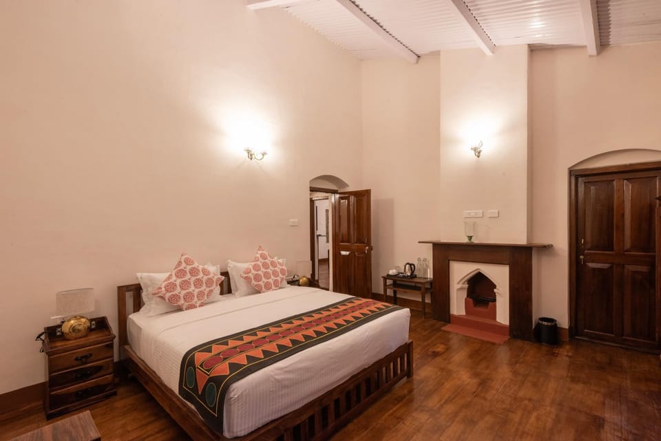 Bed, Photo of the whole room, Bedroom, flat iron, wardrobe