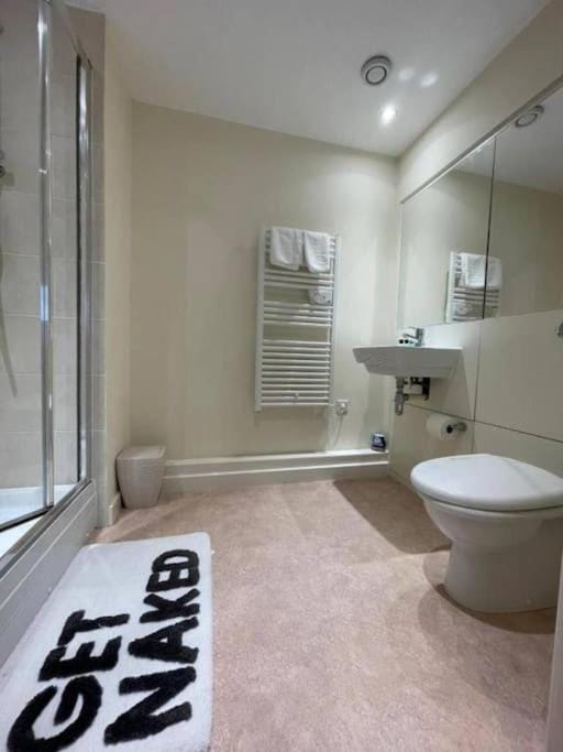Paramount city living 105 Apartment in Swindon