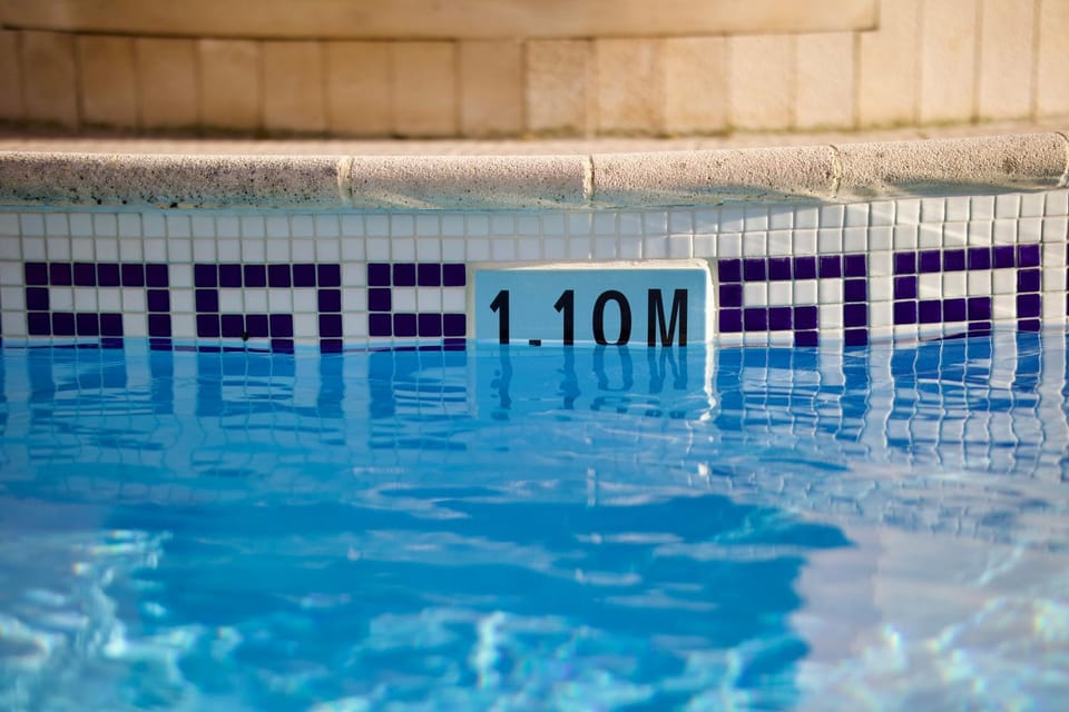 Swimming pool, Swimming pool