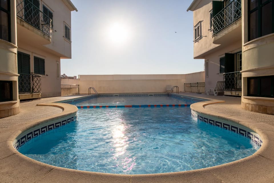 Swimming pool, Swimming pool