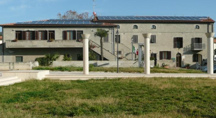 Facade/entrance, On site