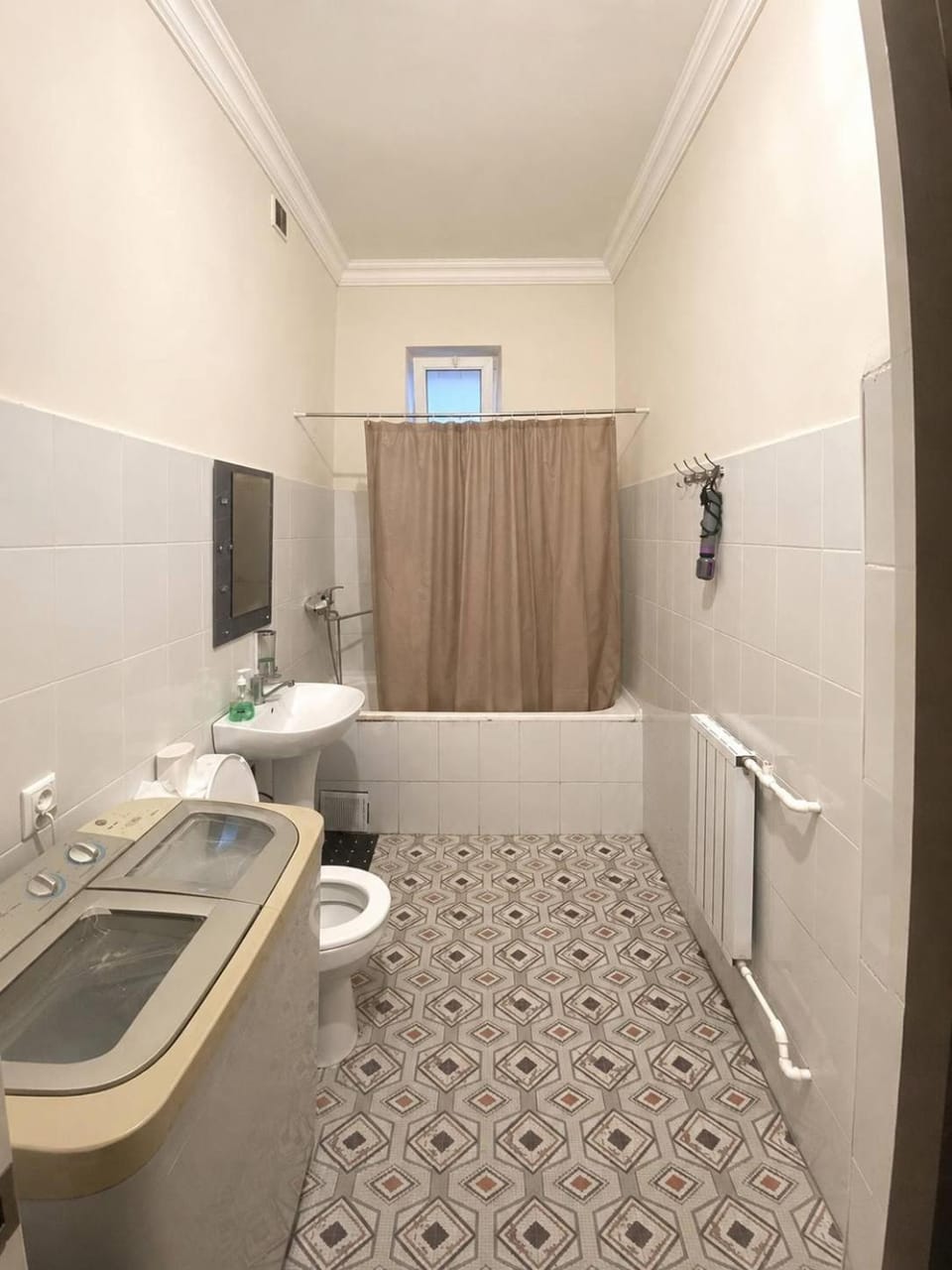 Toilet, Bath