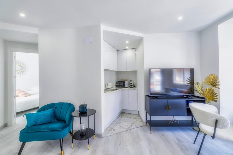 TV and multimedia, Kitchen or kitchenette, Living room, Seating area, Bedroom, minibar