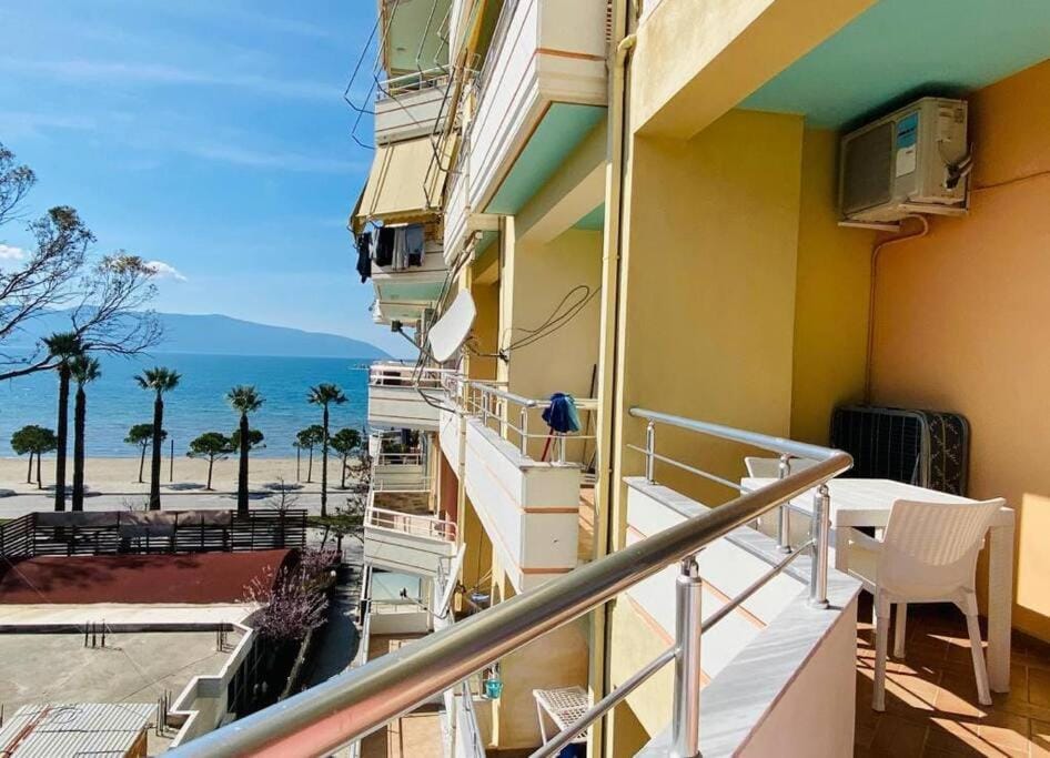 Communal lounge/ TV room, Day, View (from property/room), Balcony/Terrace, Balcony/Terrace, Evening entertainment, Sea view