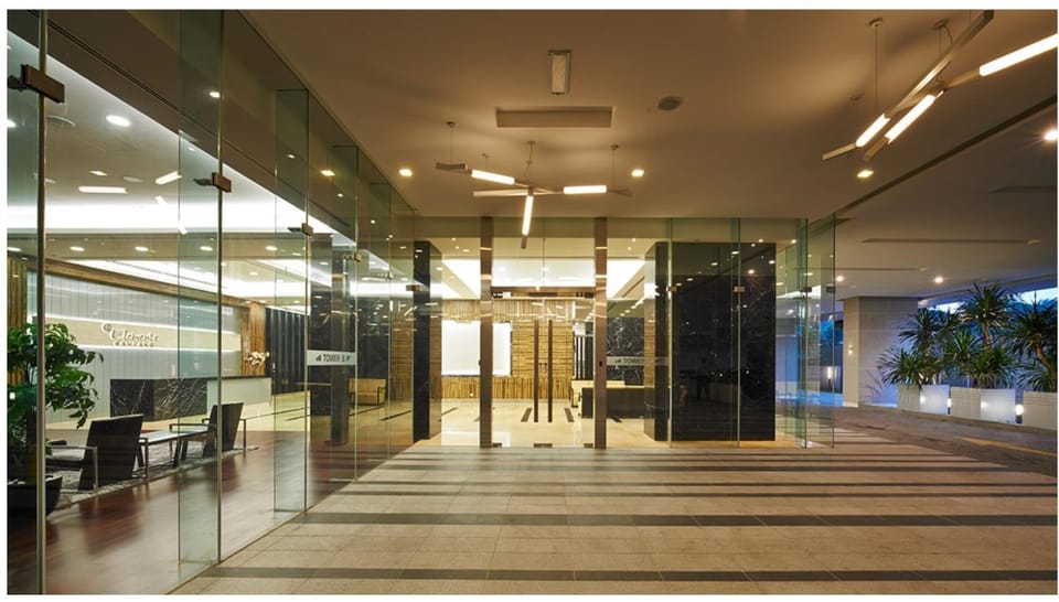 Lobby or reception, elevator