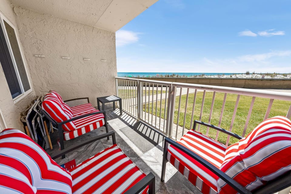 Holiday Surf and Racquet Unit 122 House in Destin